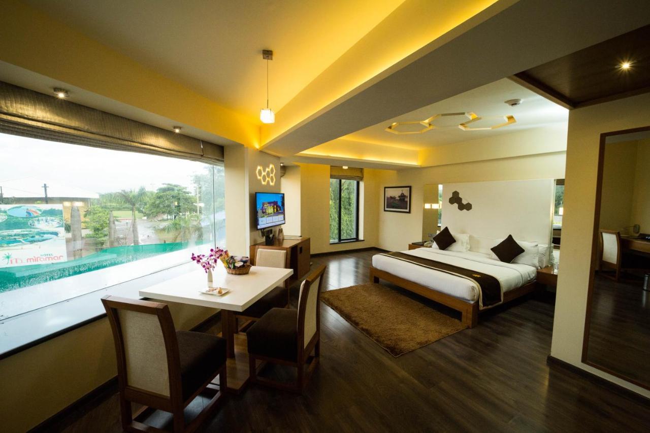 The Gold Beach Resort Daman Luaran gambar