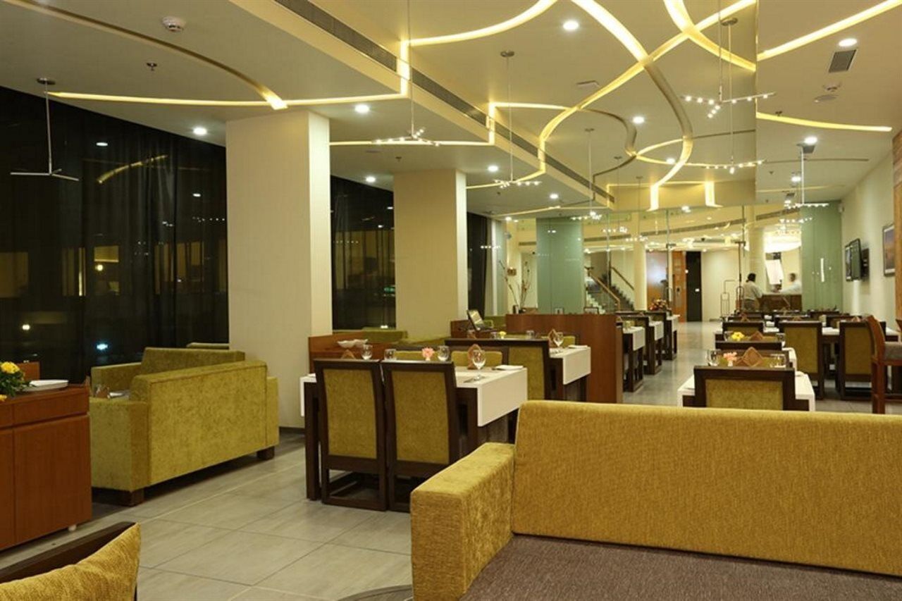 The Gold Beach Resort Daman Luaran gambar