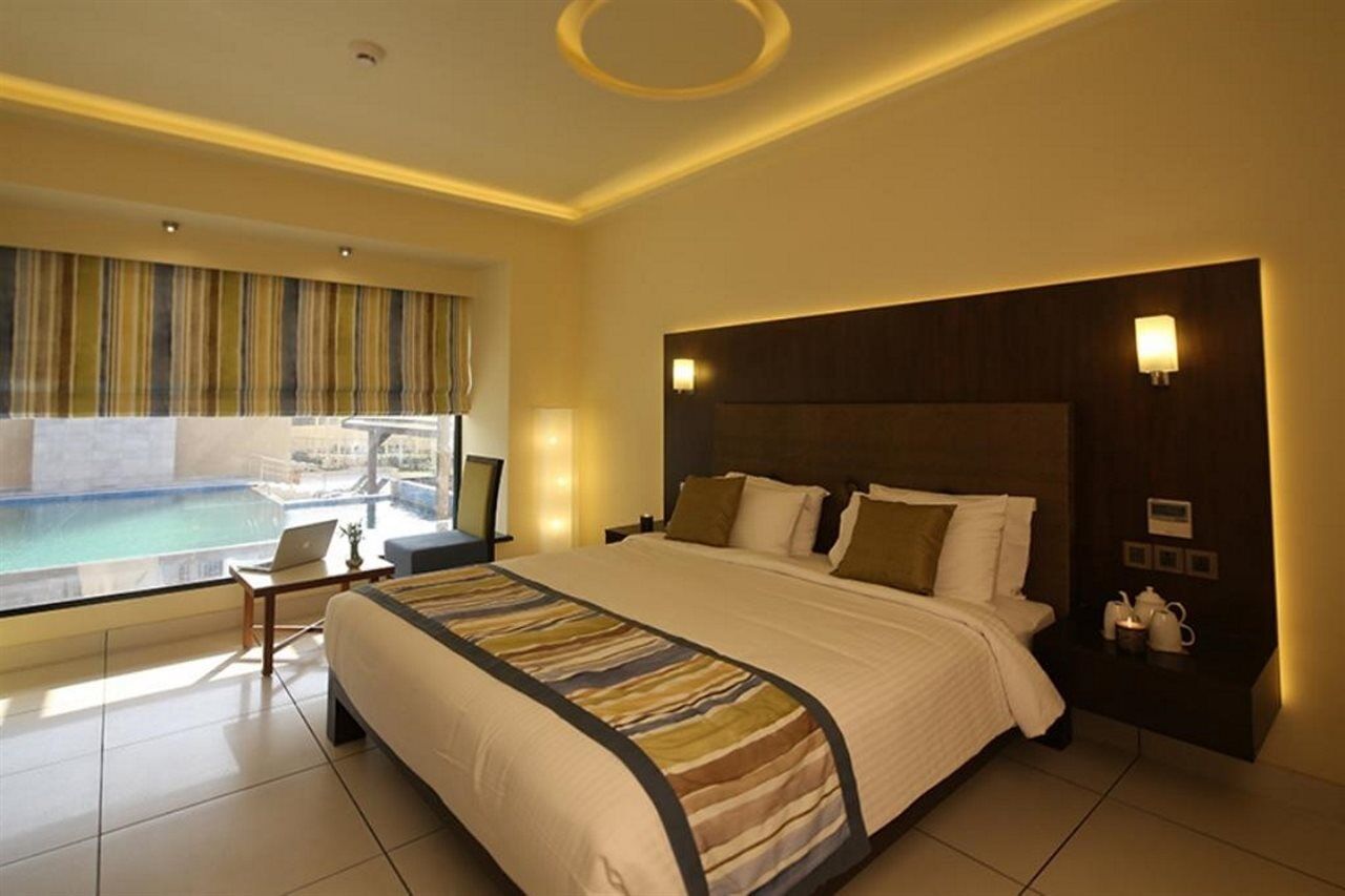 The Gold Beach Resort Daman Luaran gambar