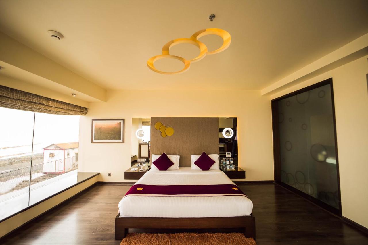 The Gold Beach Resort Daman Luaran gambar