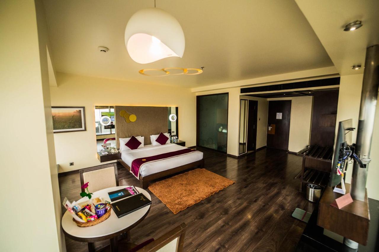 The Gold Beach Resort Daman Luaran gambar