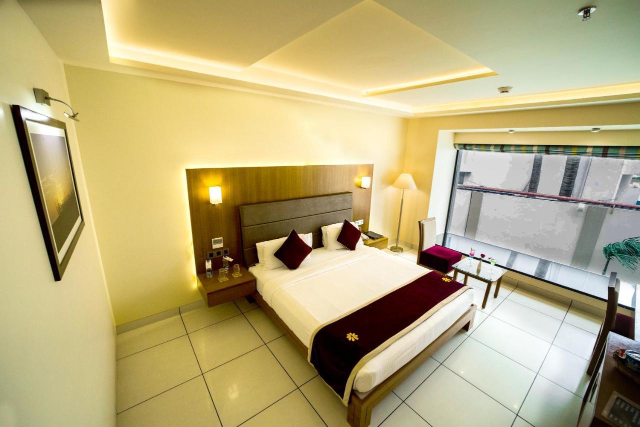 The Gold Beach Resort Daman Luaran gambar