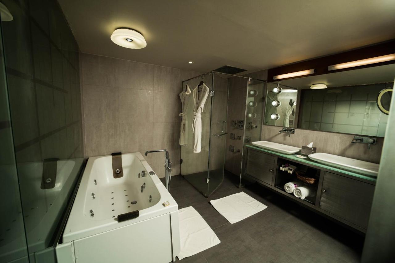 The Gold Beach Resort Daman Luaran gambar