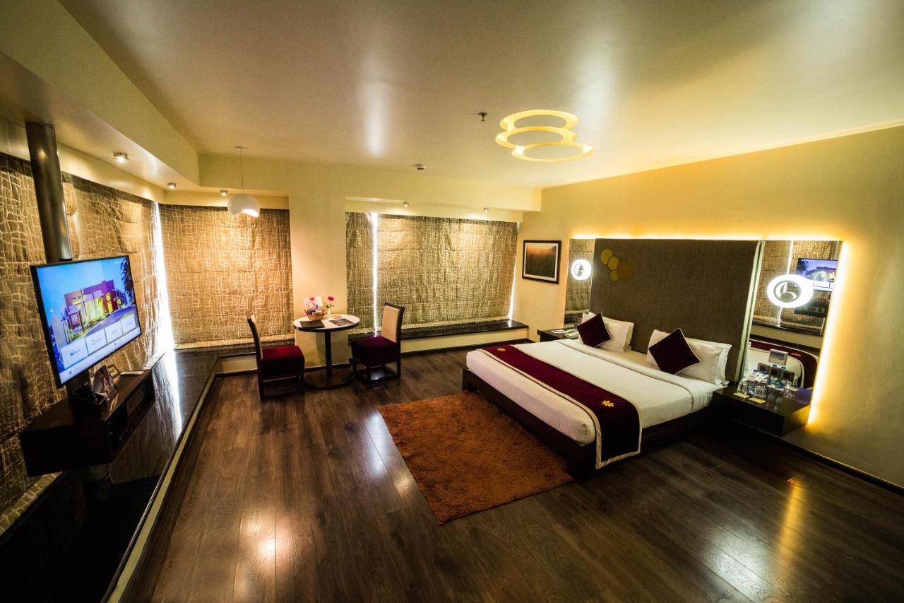 The Gold Beach Resort Daman Luaran gambar