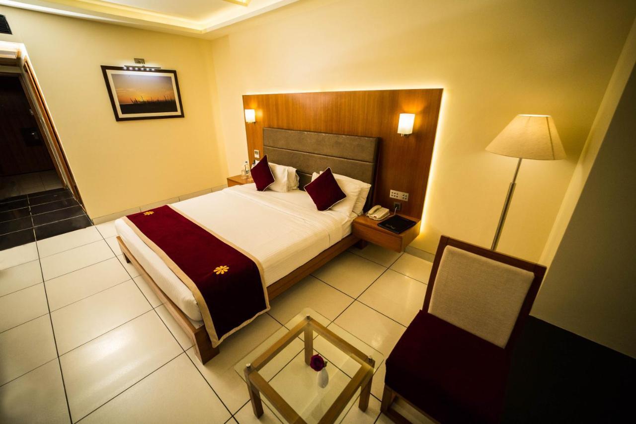 The Gold Beach Resort Daman Luaran gambar