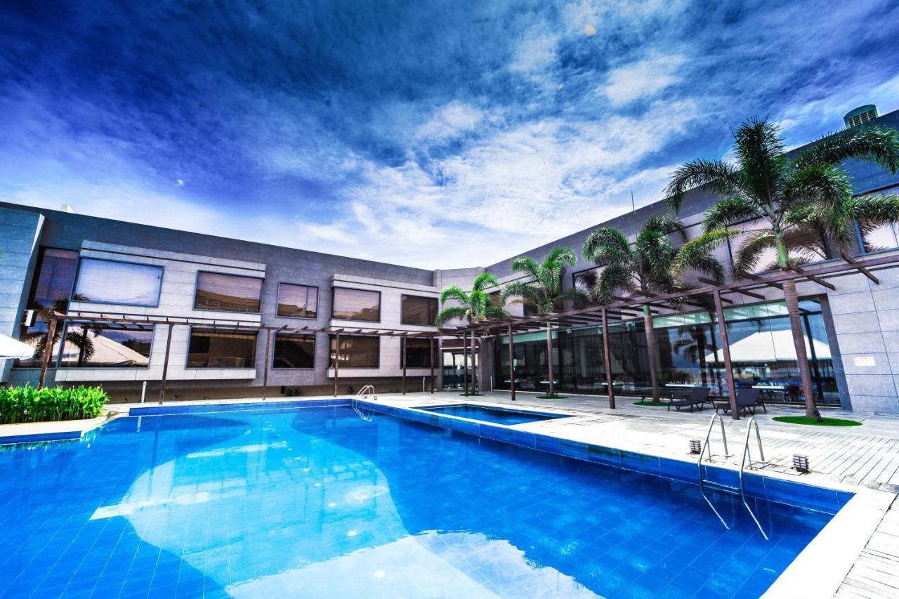 The Gold Beach Resort Daman Luaran gambar