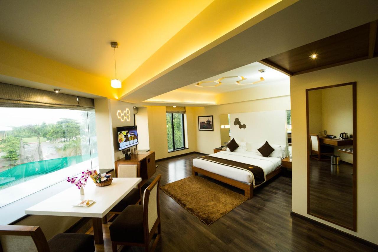 The Gold Beach Resort Daman Luaran gambar