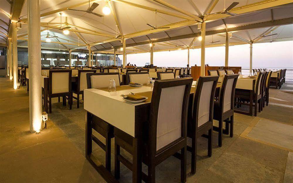 The Gold Beach Resort Daman Luaran gambar