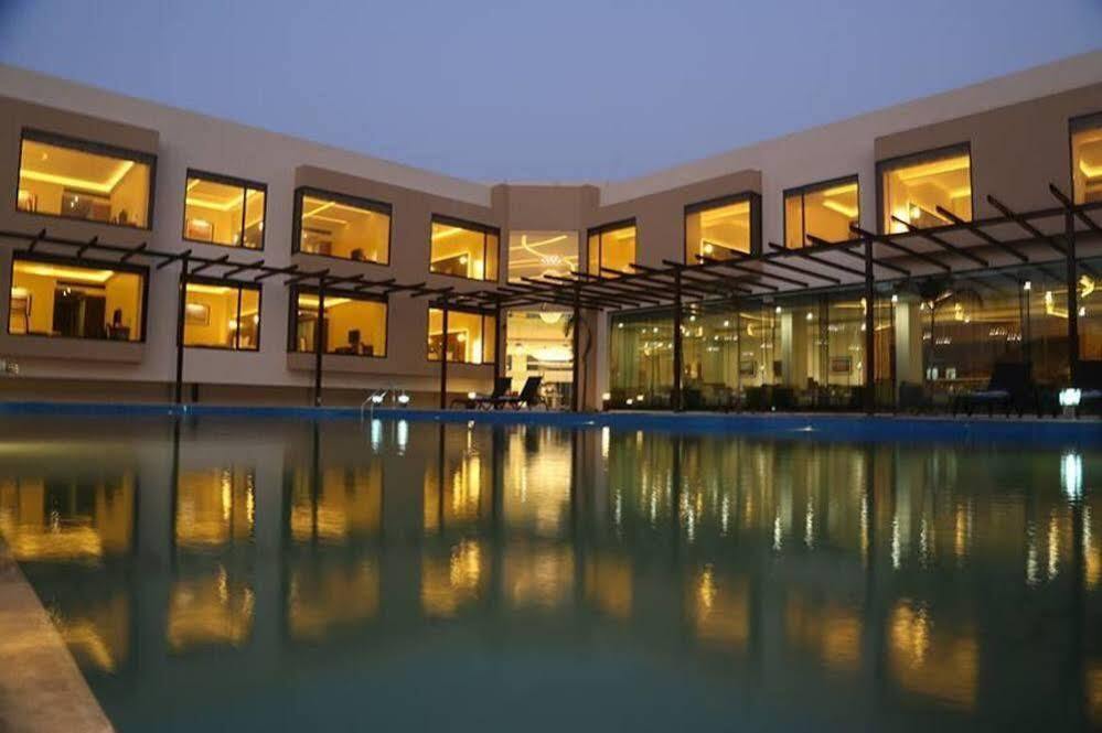The Gold Beach Resort Daman Luaran gambar